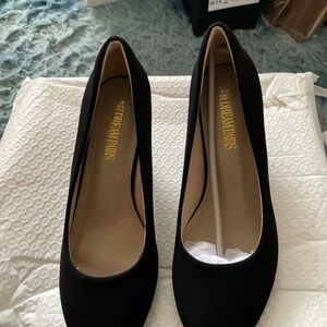Dream Pairs Elegant Black Pumps